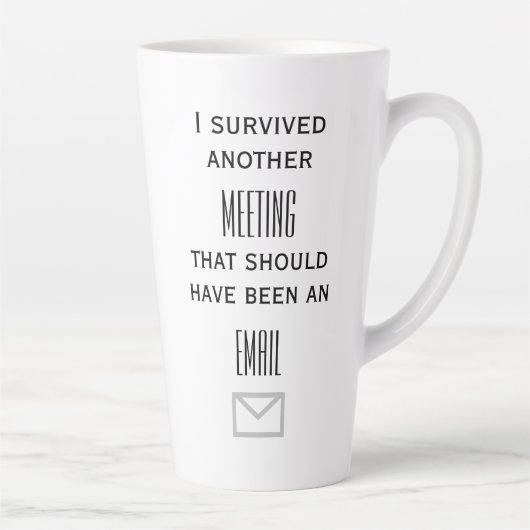 Survie à une autre réunion Latte Mug (Droite)