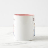 Survivor Cartoon Tweekleurige Koffiemok (Center)