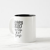 Survivre 2020 Mug (Devant gauche)