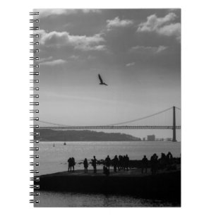 Suspension Bridge in Lissabon Black and White Phot Notitieboek
