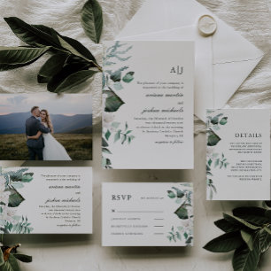 Chique witte bloemen en groen monogram bruiloft kaart