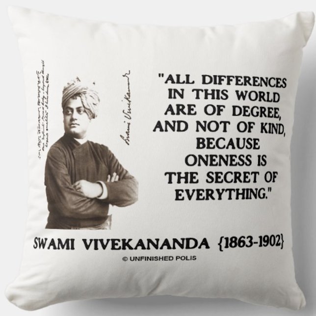 Swami vivekananda over het geheim van alles kussen (Inspirational and existential Vivekananda quote throw pillow featuring the advocacy of oneness)