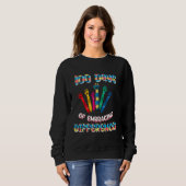 Sweatshirt 100 Days of Embracing Differences Students Teacher (Devant entier)