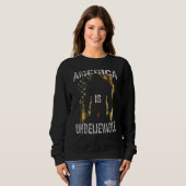 Sweatshirt America is Unbelievable American Flag Sasquatch 4t (Devant entier)