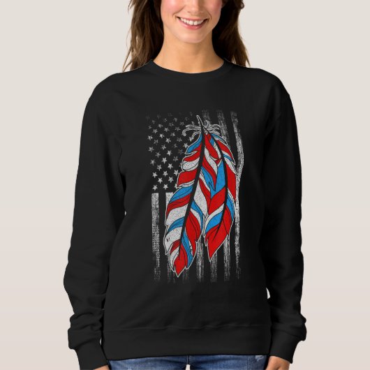 Sweatshirt American Flag  Native Feather Pride Month Indigeno (Devant)
