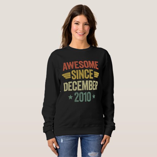 Sweatshirt Awesome Since December 2010 (Devant entier)