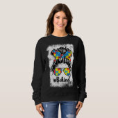 Sweatshirt Be Kind Autism Messy Bun Girl Puzzle Piece Autism  (Devant entier)