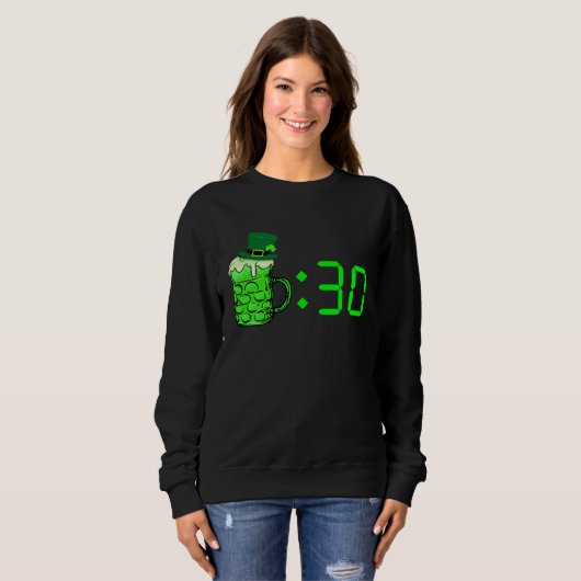 Sweatshirt Beer Thirty  St Patricks Day Drinking Or Getting D (Devant entier)
