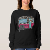 Sweatshirt Camper Leopard Cheetah Queen RV Camping Funny 5th  (Devant)