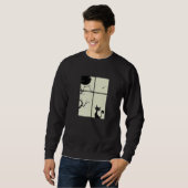 Sweatshirt Cat Sitting At Dark Window (Devant entier)