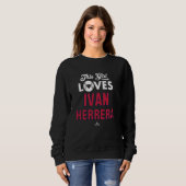 Sweatshirt Cette fille aime Ivan Herrera St Louis Baseball ML (Devant entier)
