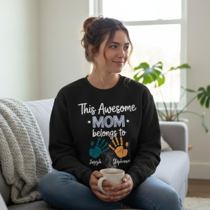 Sweatshirt Cette maman géniale appartient à la famille Cozy H
