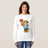 Sweatshirt Chien comme joueur de basket-ball avec basket-ball (Devant entier)