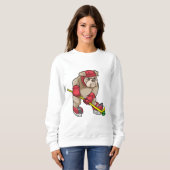 Sweatshirt Chien de taureau au hockey sur glace avec bâton de (Devant entier)