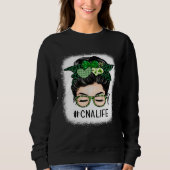Sweatshirt CNA Nurse Nursing Assistant Messy Bun St Patrick s (Devant)