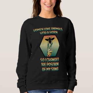 Sweatshirt Cute Bee Idea for Beekeeper Women Beekeeping Gag  