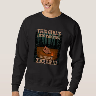 Sweatshirt Des Filles En Camping Avec Son Chinois Shar Pei Ch