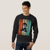 Sweatshirt Drôle Sheepadoodle Black Poodle Retro Doodle (Devant entier)