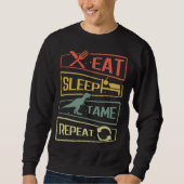 Sweatshirt Eat Sleep Tame Repeat Dinosaur (Devant)