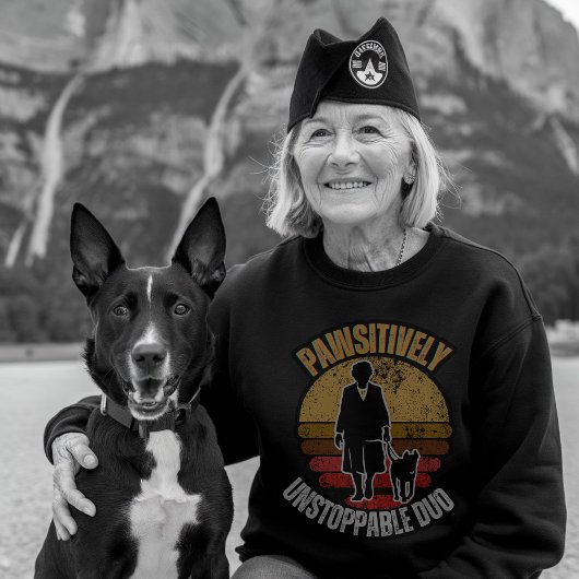 Sweatshirt Femme vétéran et son chien : Pawsitly Unstoppable
