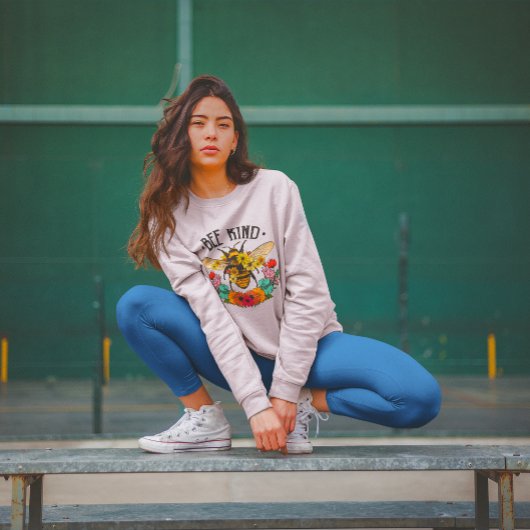 Sweatshirt Fleurs sauvages graphiques décontractées Sois Gent