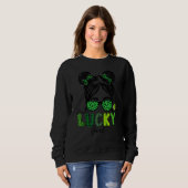 Sweatshirt Funny Une fille chanceuse Irlandaise Saint Patrick (Devant entier)