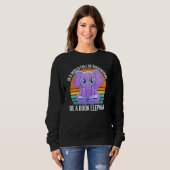 Sweatshirt In a World Full of Bookworms be a Book Elephant Fa (Devant entier)