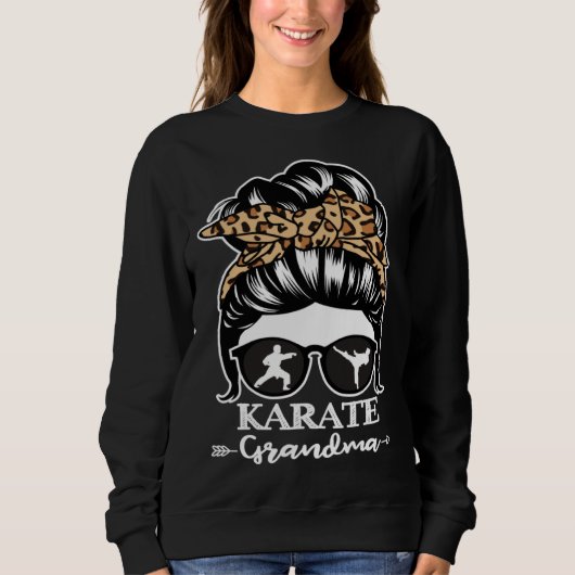 Sweatshirt Karate Grandma Messy Bun Hair  Karate Fighter Gran (Devant)
