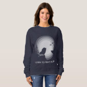Sweatshirt Learn to Fight Alone – Lion Under Moonlight (Devant entier)