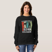 Sweatshirt Mens Never Underestimate An Old Man With A Black B (Devant entier)