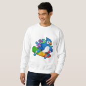 Sweatshirt Perroquet en tant que skate avec skateboard (Devant entier)
