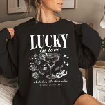 Sweatshirt Personnalisé Las Vegas Bachelorette Party<br><div class="desc">Faites l'expérience d'une soirée de bachelorette à Las Vegas grâce à notre Sweatshirt personnalisé "Lucky in Love" Custom Las Vegas Bachelorette Party. Ce sweatshirt n'est pas seulement un vêtement, c'est un symbole de votre joie de célébrer et de votre camaraderie. Doté d'un design rétro de casino bach avec des détails...</div>