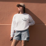 Sweatshirt Personnalisée Mme avec nom, Fiançailles, épouse Sw<br><div class="desc">Personnalisée Mme avec nom,  Fiançailles,  sweatshirt de mariée,  sweatshirt avec son nom de famille,  Mme Sweatshirt sweatshirt de mariée personnalisée,  Chemise de lune de miel,  cadeau idéal pour les femmes,  mariée,  cadeaux de mariage</div>
