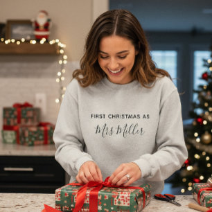 Sweatshirt Premier Noël en tant que Mme Nom de famille person