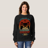 Sweatshirt Proposition de parrain cadeau Leveled Up 2022 Game (Devant entier)
