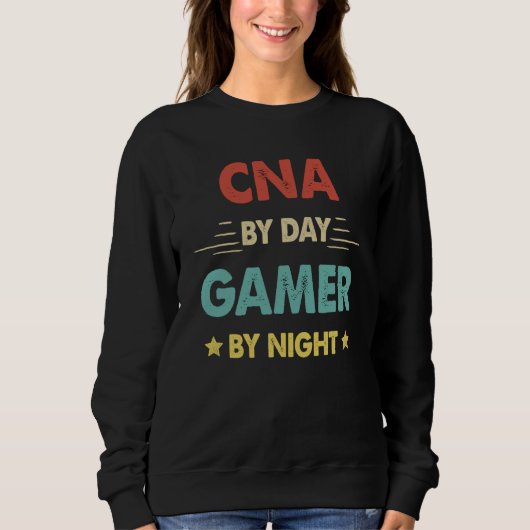Sweatshirt Retro Cna By Day Gamer By Night (Devant)