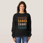 Sweatshirt Retro Leopard Teach For Teacher Elementary School  (Devant entier)