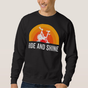 Sweatshirt Ride Et Briller À L'Intérieur De La Porte À Épingl