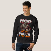Sweatshirt Sarcastic Kangaroo Hop Into My Pouch Funny Meme (Devant entier)