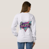 Sweatshirt Sassy – Bold Modern Streetwear Typography  (Dos entier)