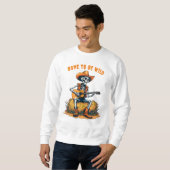 Sweatshirt Squelette de cowboy d'Halloween jouant de la guita (Devant entier)