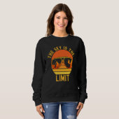 Sweatshirt The Sky Is The Limit Retro Sunset Rock Climbing Cl (Devant entier)