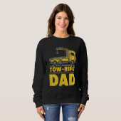Sweatshirt Tow rific Dad  Tow Trucker (Devant entier)