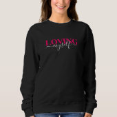 Sweatshirt Typographie de script rose en aimant moi-même (Devant)