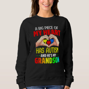 Sweatshirt Un gros morceau de mon coeur a l'autisme et c'est