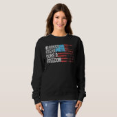 Sweatshirt Whiskey Steak Guns Freedom Drapeau Patriotique 4e  (Devant entier)