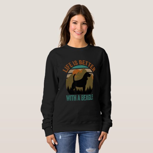 Sweatshirt With A Beagle Distressed Mountains (Devant entier)