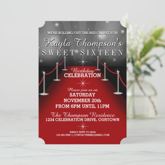 Sweet 16 Glamour Red Carpet Party Invitations (Debout devant)