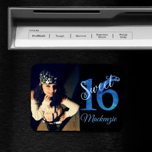 Sweet 16 Glitzy Blue Glam Typografie en Foto Magneet