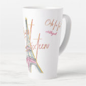 Sweet 16 Ooh La Paris Eiffeltoren gepersonaliseerd Latte Mok (Rechterhoek)